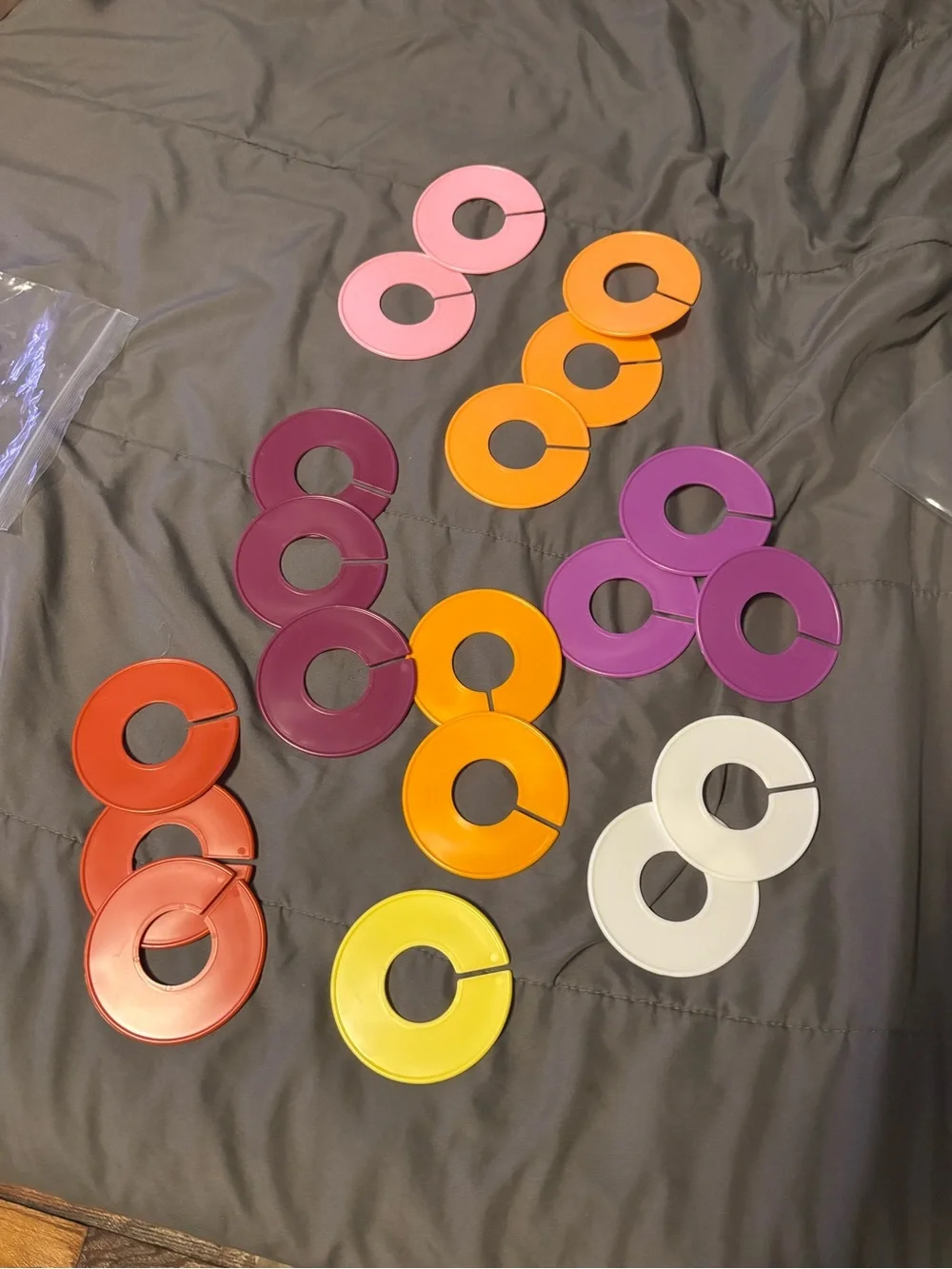Colorful Plastic closet divider rings